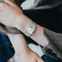 Load image into Gallery viewer, CASIO VINTAGE AQ-230EM-7A