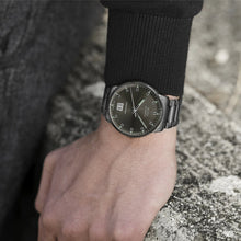 Load image into Gallery viewer, Mido Commander Big Date M021.626.33.061.00