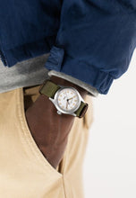 Load image into Gallery viewer, Khaki Field Quartz 38mm - H69401910
